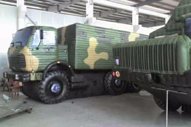 十堰大型军事车